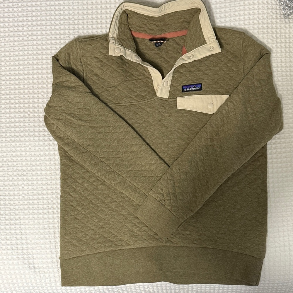 Patagonia Olive Quilted Pullover with Cream Details